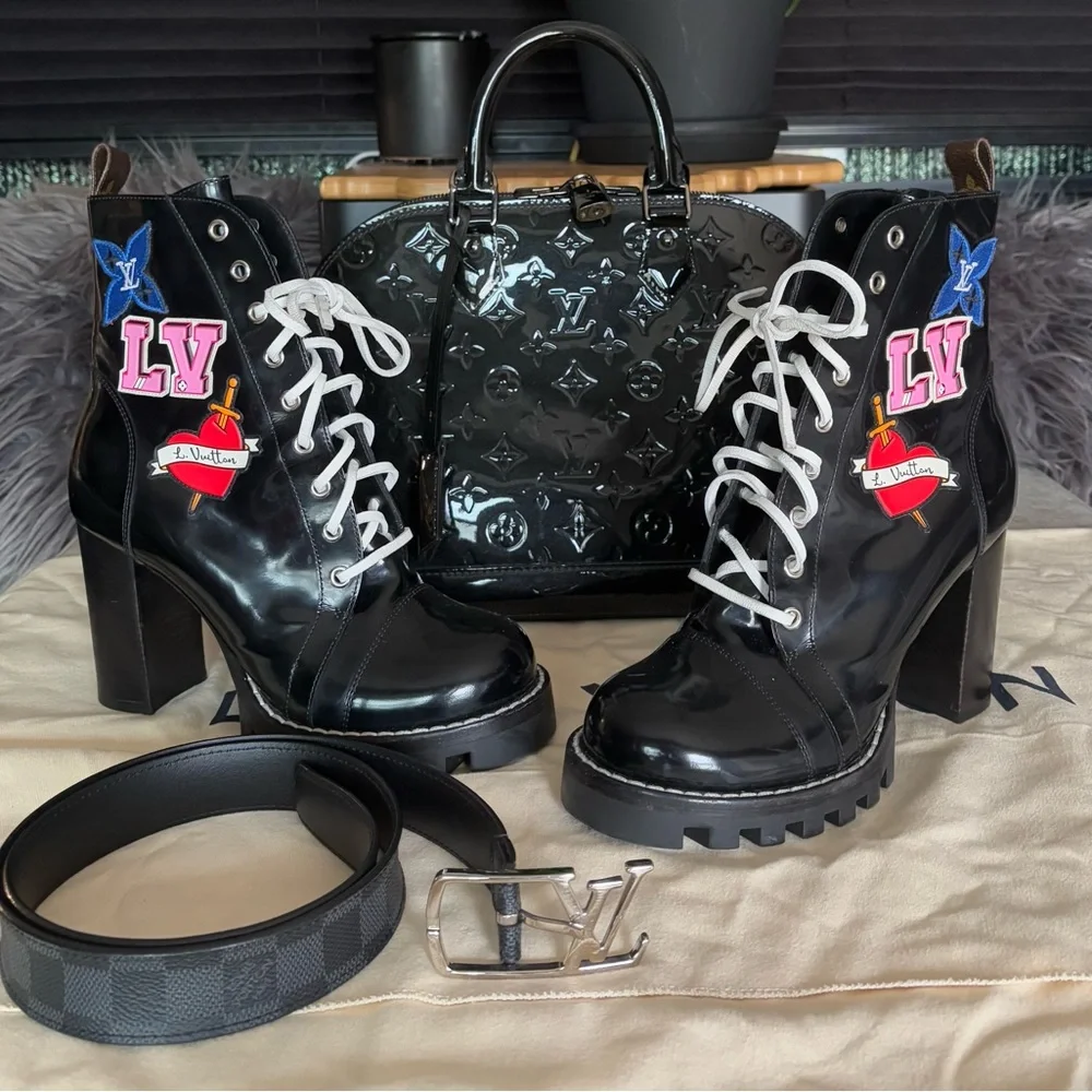 LV Heart Star Trail Boots ❤️ - Picture 4 of 16